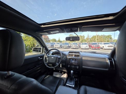 Used 2009 Ford Escape Limited AWD/4WD image 12