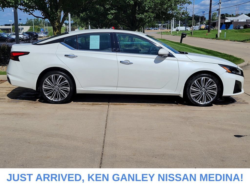 Certified 2024 Nissan Altima 2.5 SL AWD/4WD image 2