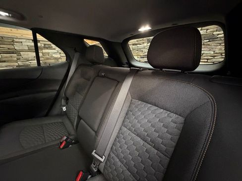 Used 2021 Chevrolet Equinox LT AWD/4WD image 29