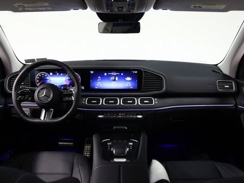 New 2026 Mercedes-Benz GLS 450 4MATIC image 2