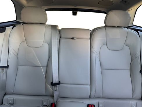 New 2026 Volvo XC60 T8 Ultra w/ Protection Package Premier AWD/4WD image 19
