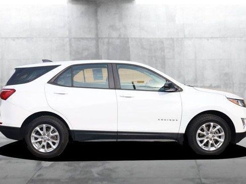 Used 2020 Chevrolet Equinox LS FWD image 5