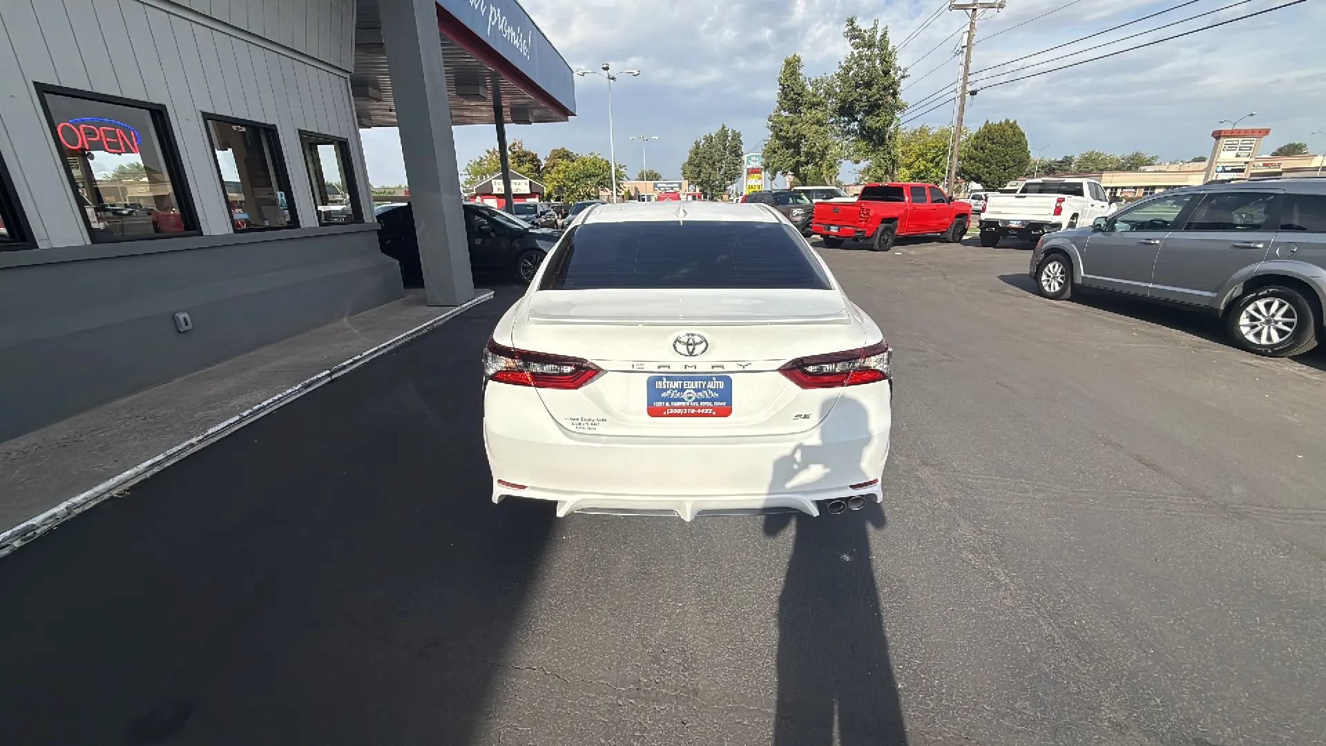 Used 2024 Toyota Camry SE FWD image 5