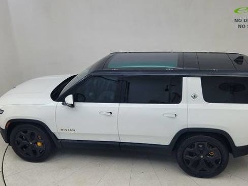 Used 2025 Rivian R1S Premium AWD/4WD image 84