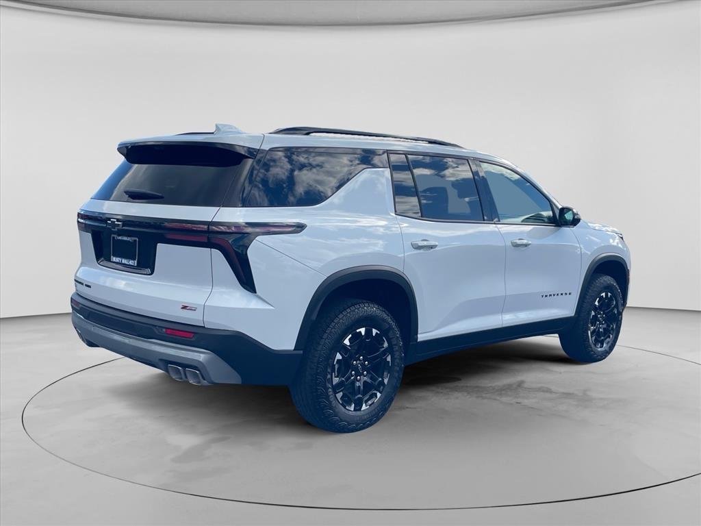 New 2027 Chevrolet Traverse Z71 w/ Driver Confidence Package AWD/4WD image 7