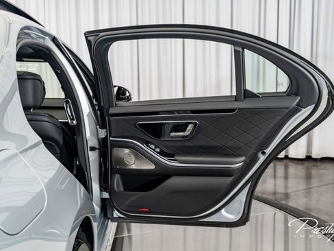 Used 2025 Mercedes-Benz S 580 4MATIC Sedan image 49