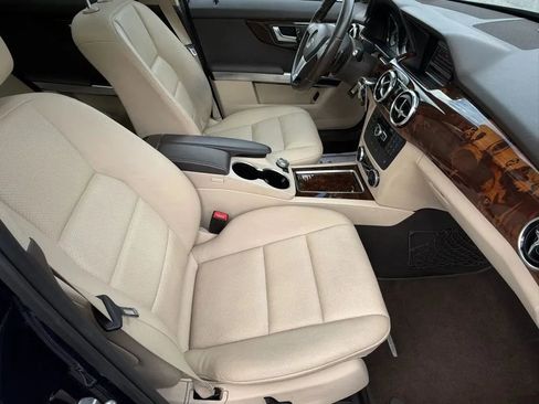 Used 2013 Mercedes-Benz GLK 350 4MATIC image 17