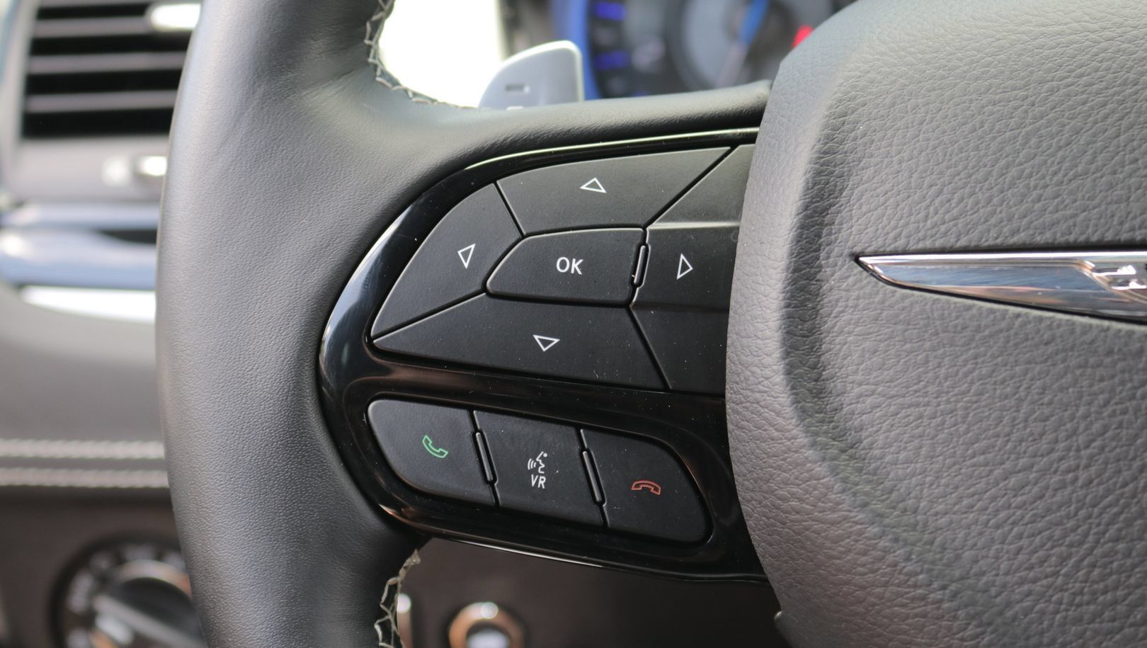 Used 2023 Chrysler 300 C RWD image 18