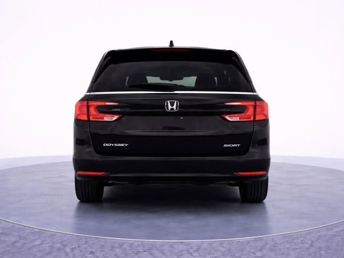 Used 2023 Honda Odyssey Sport image 7