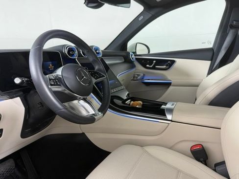 Used 2025 Mercedes-Benz GLC 300 image 15