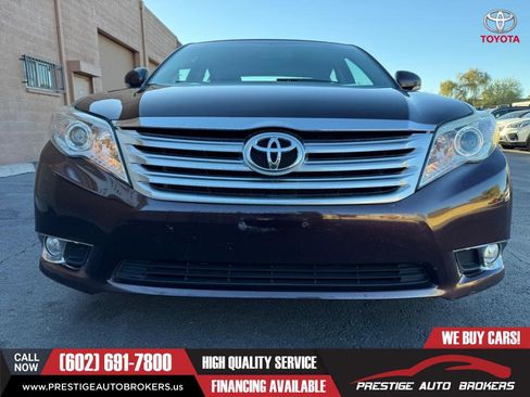 Used 2011 Toyota Avalon Limited image 5