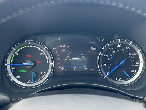 Used 2021 Toyota Highlander Platinum image 26