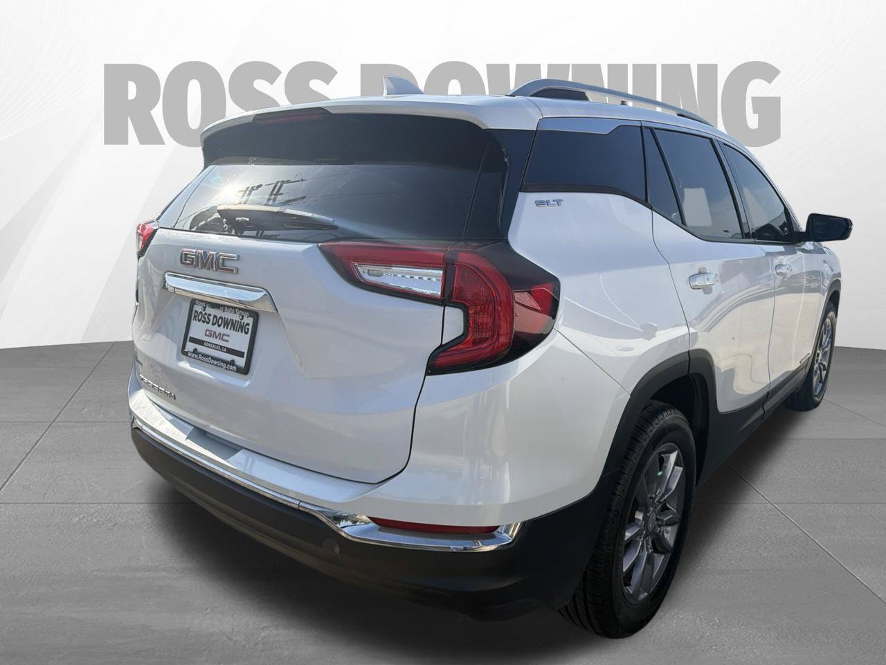 Used 2022 GMC Terrain SLT FWD image 4