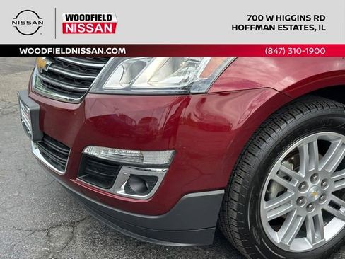 Used 2015 Chevrolet Traverse LT w/ Style and Technology Package FWD image 9