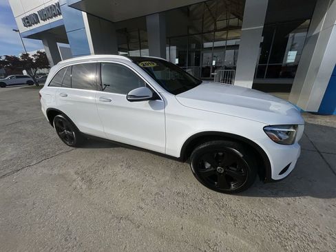 Used 2019 Mercedes-Benz GLC 300 4MATIC image 2