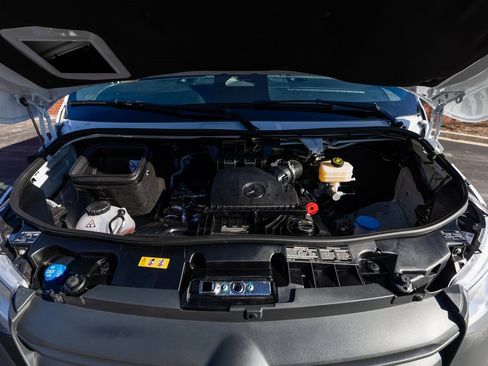 Used 2025 Mercedes-Benz Sprinter 2500 image 28