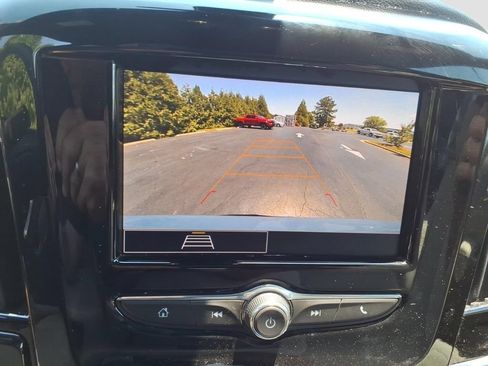 Used 2023 Chevrolet Traverse LS AWD/4WD image 18