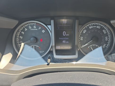 Used 2019 Toyota Tacoma SR5 RWD image 18
