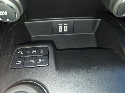 Used 2019 Ford Ranger Lariat w/ Equipment Group 501A Mid image 24