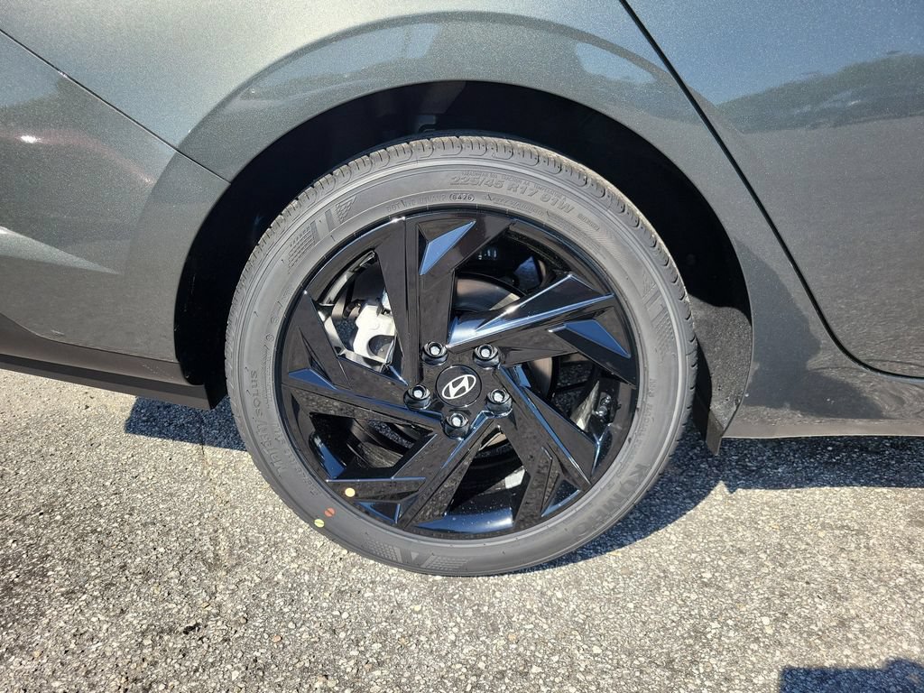 Used 2026 Hyundai Elantra Sport w/ Cargo Package FWD image 5