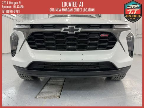 Used 2024 Chevrolet Trax RS w/ Sunroof Package FWD image 10