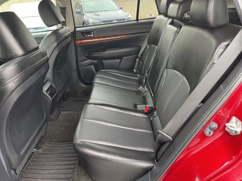 Used 2012 Subaru Outback 3.6R Limited w/ Moonroof Pkg image 10