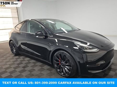Used 2022 Tesla Model Y Performance image 3