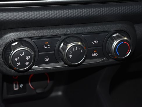 New 2025 Nissan Kicks Play S FWD image 10