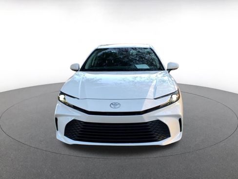 Used 2025 Toyota Camry LE image 2