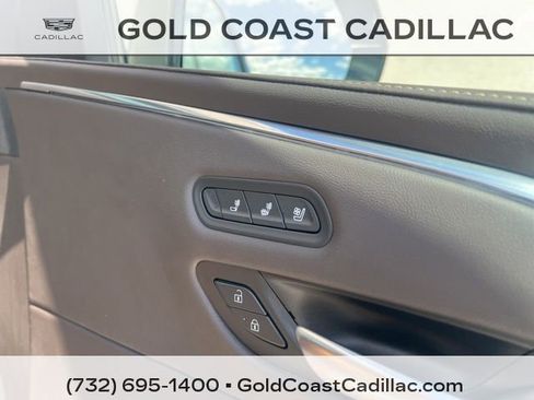 Used 2023 Cadillac Escalade Premium Luxury AWD/4WD image 8