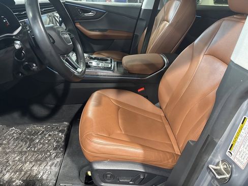 Used 2022 Audi Q8 Premium Plus image 15
