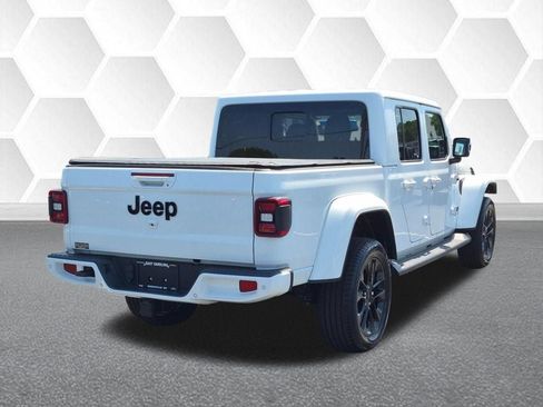 Certified 2021 Jeep Gladiator Overland AWD/4WD image 3