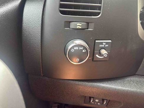 Used 2012 Chevrolet Silverado 2500 LT AWD/4WD image 20
