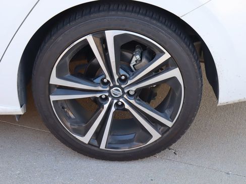 Used 2022 Nissan Sentra SR FWD image 25