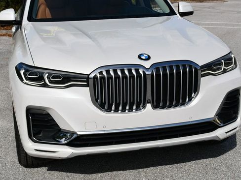 Used 2021 BMW X7 xDrive40i w/ Premium Package 2 image 39