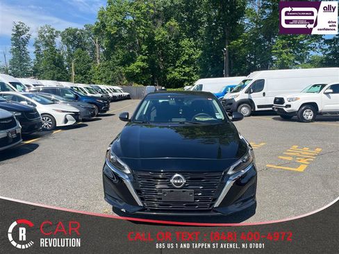 Used 2024 Nissan Altima 2.5 S FWD image 3
