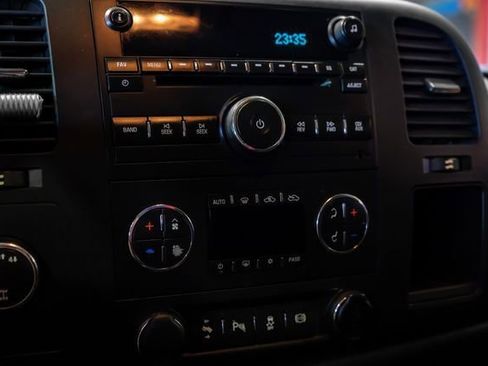 Used 2012 Chevrolet Silverado 2500 LT w/ Interior Plus Package image 24