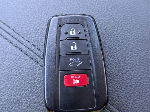 Used 2024 Toyota RAV4 XLE Premium image 30