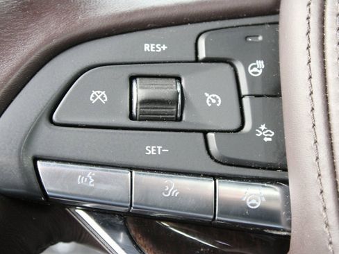 Used 2023 Cadillac Escalade Premium Luxury Platinum image 71