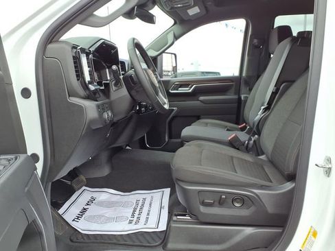 Used 2025 Chevrolet Silverado 2500 LT w/ Convenience Package AWD/4WD image 17