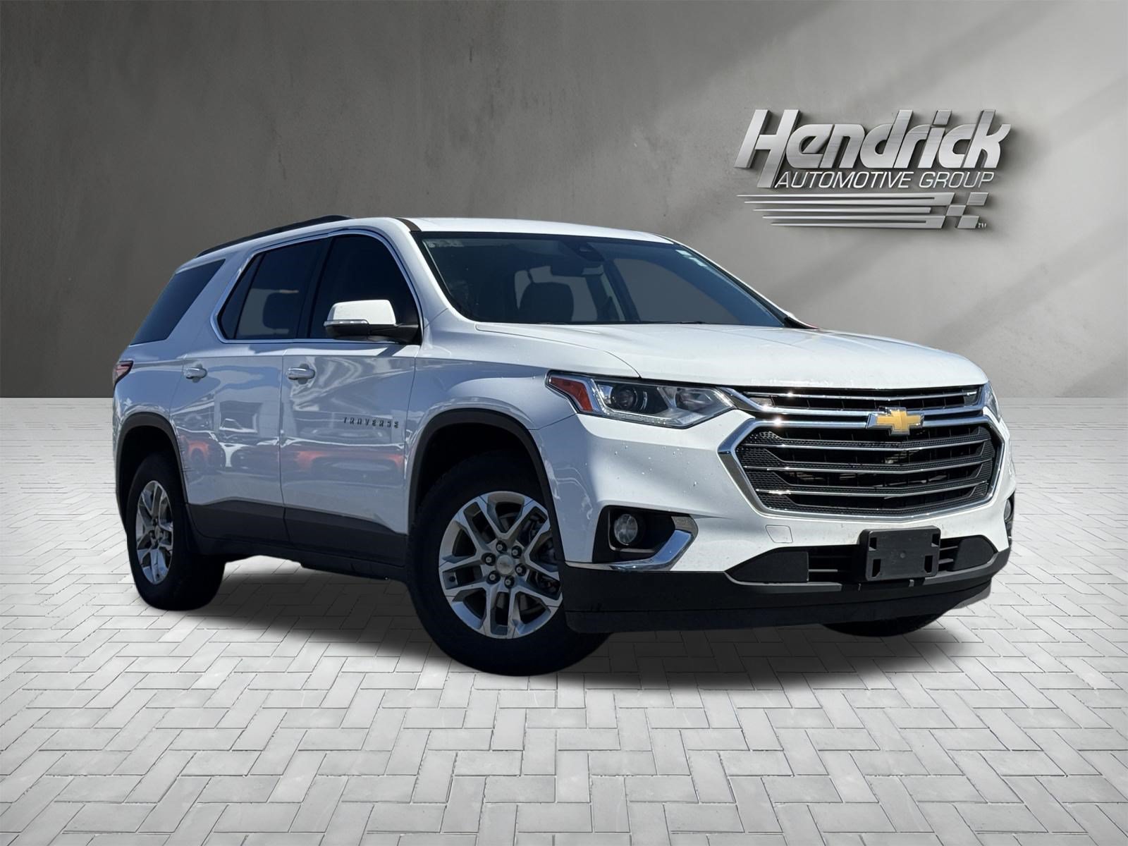 Used 2021 Chevrolet Traverse LT FWD image 2