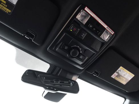Used 2021 Toyota Tacoma TRD Off-Road AWD/4WD image 26