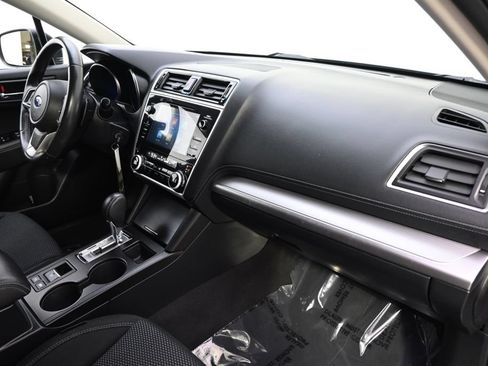 Used 2018 Subaru Outback 2.5i Premium AWD/4WD image 9
