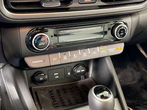 Used 2023 Hyundai Kona SEL w/ Convenience Package image 16