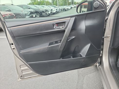 Used 2014 Toyota Corolla LE FWD image 16