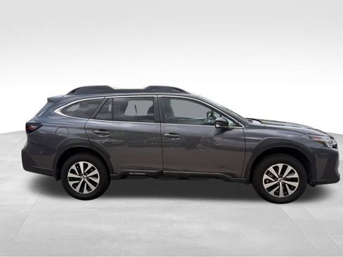 Used 2024 Subaru Outback Premium AWD/4WD image 11