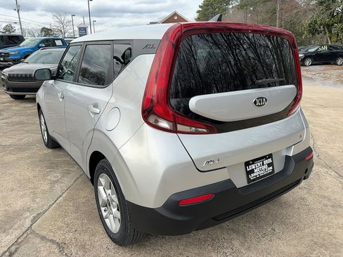 Used 2020 Kia Soul S image 7
