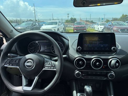 Used 2025 Nissan Sentra SV FWD image 28