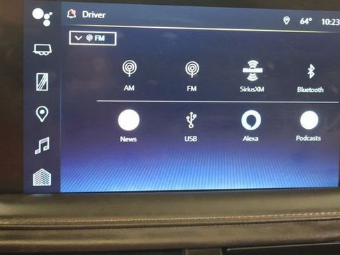 Used 2022 Chevrolet Suburban High Country w/ Premium Package image 18