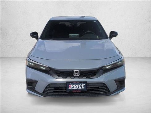 Used 2022 Honda Civic Sport image 2